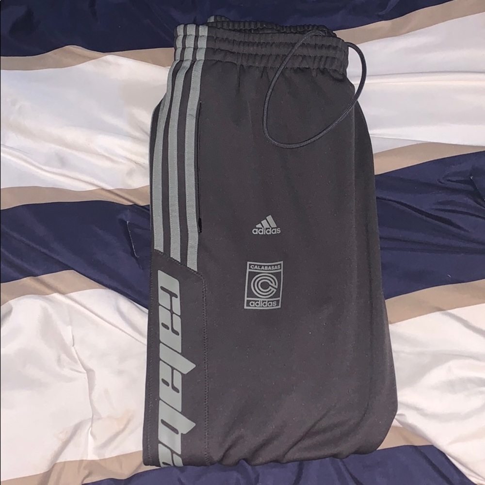 Yeezy Calabasas (Adidas)